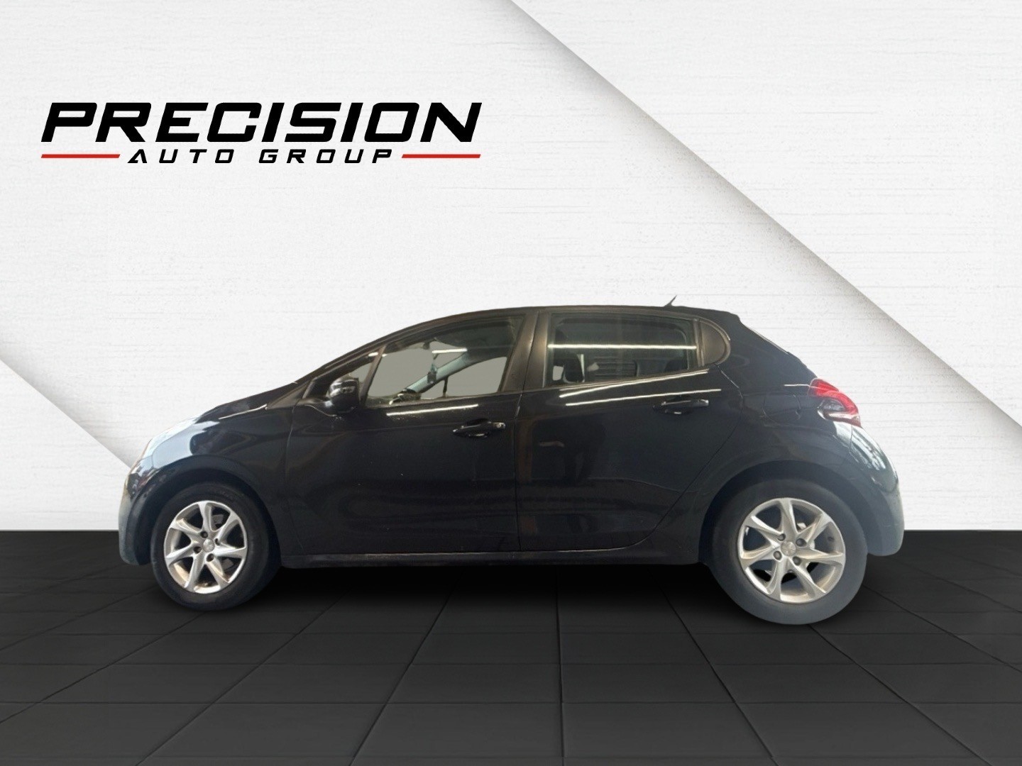 Used Peugeot 208 2016 for sale - 76979558: Photo 4