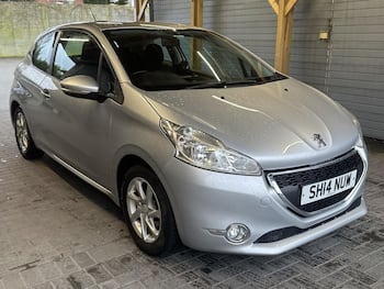 Used Peugeot 208 2014 for sale - 79689935: Photo