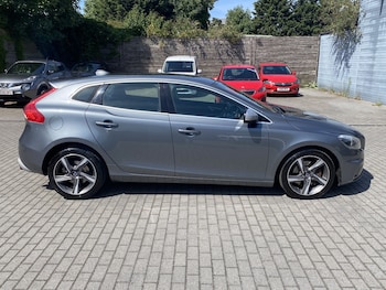 Used Volvo V40 2014 for sale - 79519497: Photo