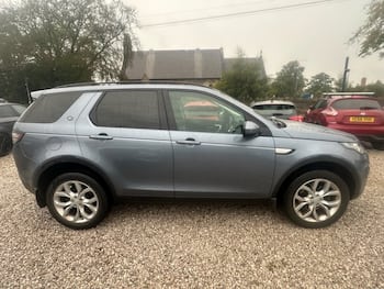 Used Land Rover Discovery Sport 2018 for sale - 79689951: Photo
