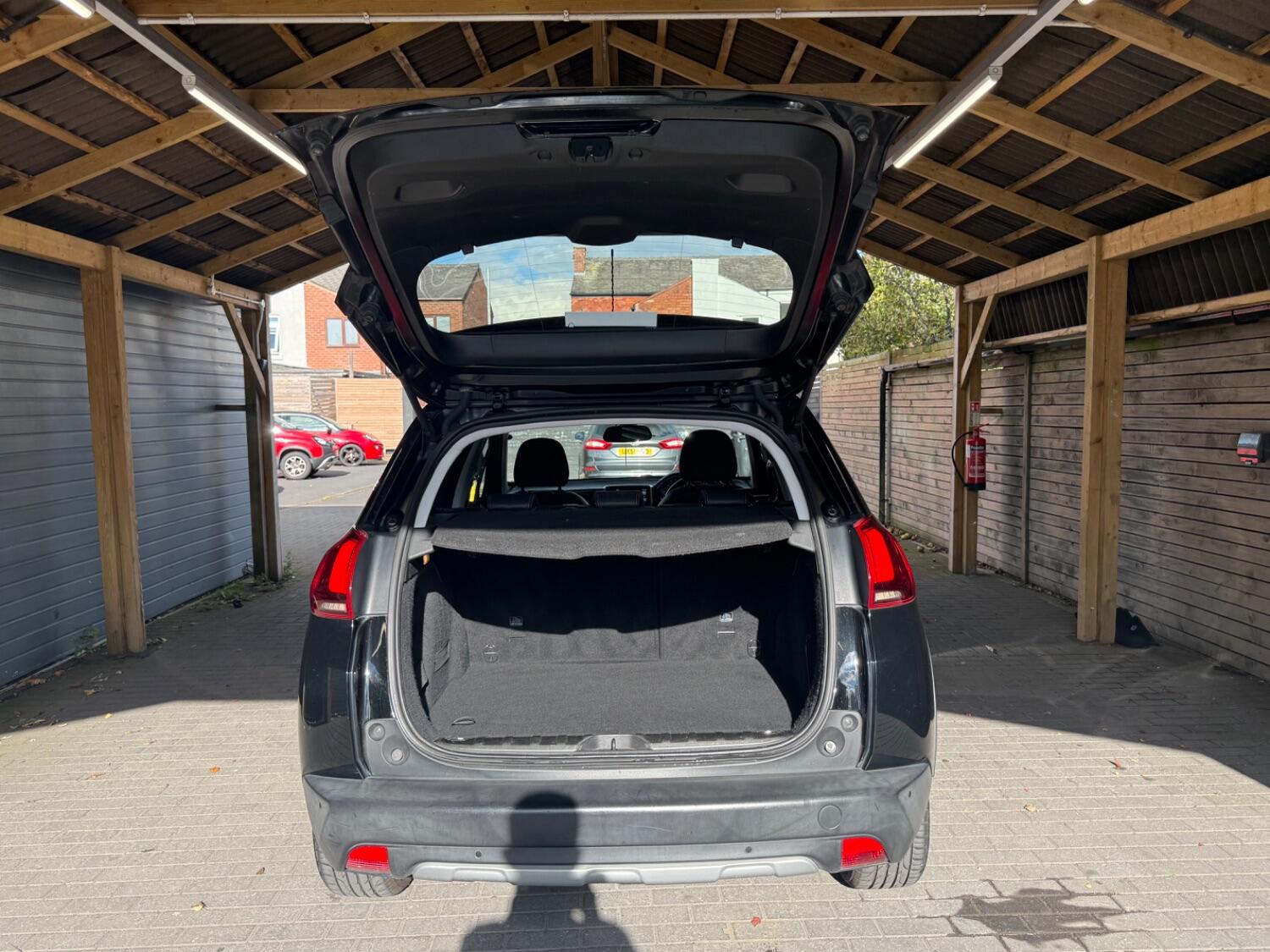 Used Peugeot 2008 2016 for sale - 76643379: Photo 10