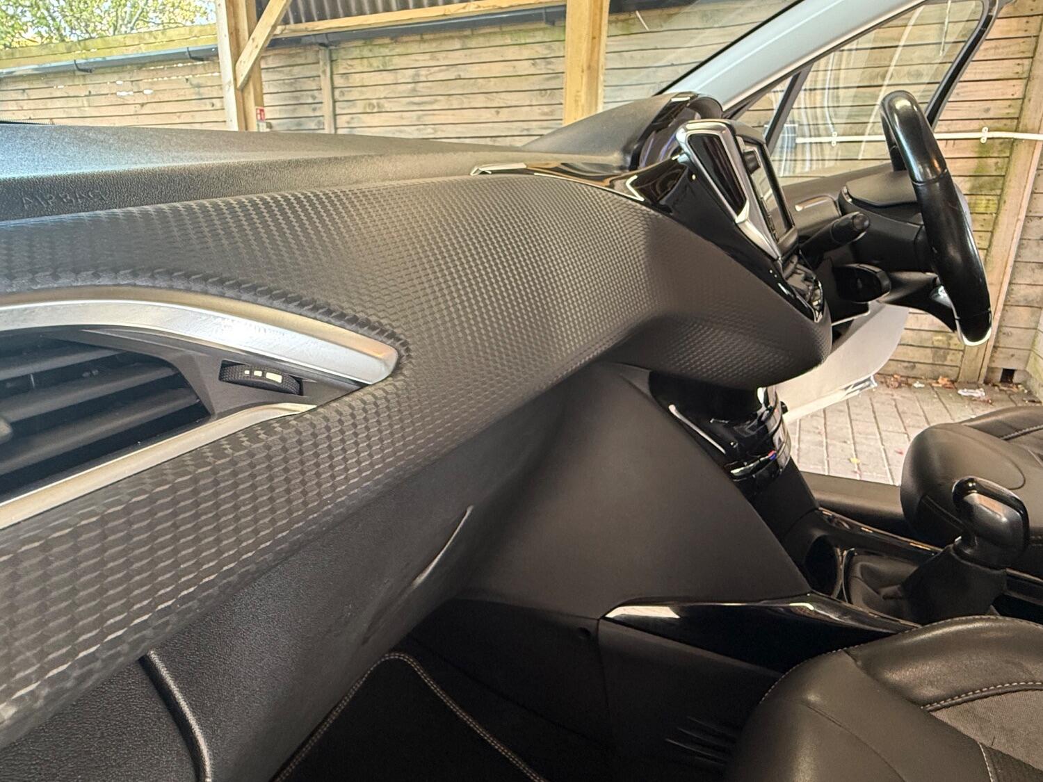 Used Peugeot 2008 2016 for sale - 76643379: Photo 18