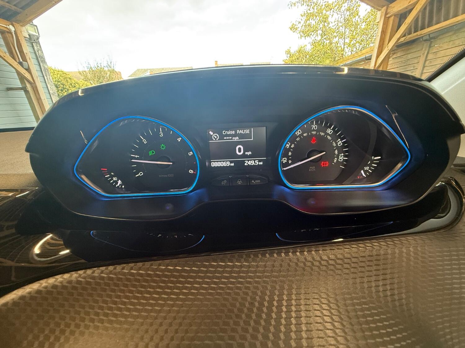 Used Peugeot 2008 2016 for sale - 76643379: Photo 25