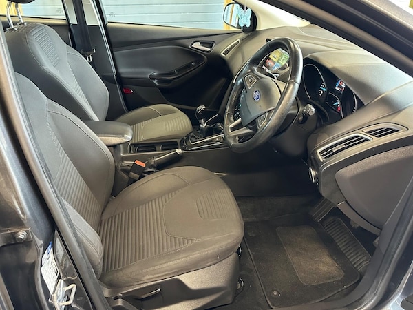 Used Ford Focus 2015 for sale - 75638290: Photo 20