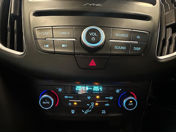 Used Ford Focus 2015 for sale - 75638290: Photo 38