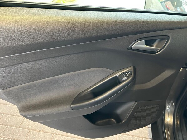 Used Ford Focus 2015 for sale - 75638290: Photo 46