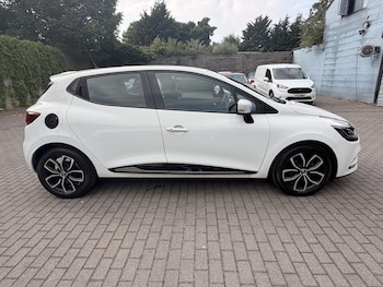 Used Renault Clio 2018 for sale - 78986960: Photo