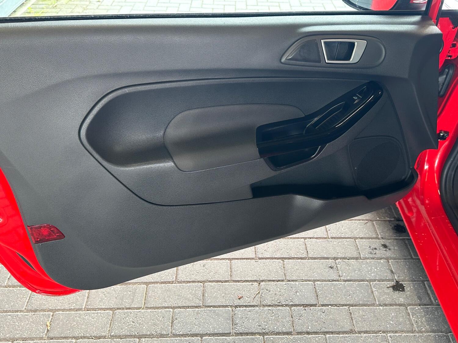 Used Ford Fiesta 2017 for sale - 76177063: Photo 34
