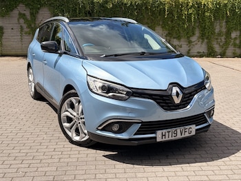 Used Renault Grand Scenic 2019 for sale - 79320421: Photo