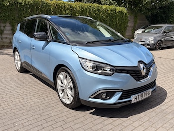 Used Renault Grand Scenic 2019 for sale - 79320421: Photo