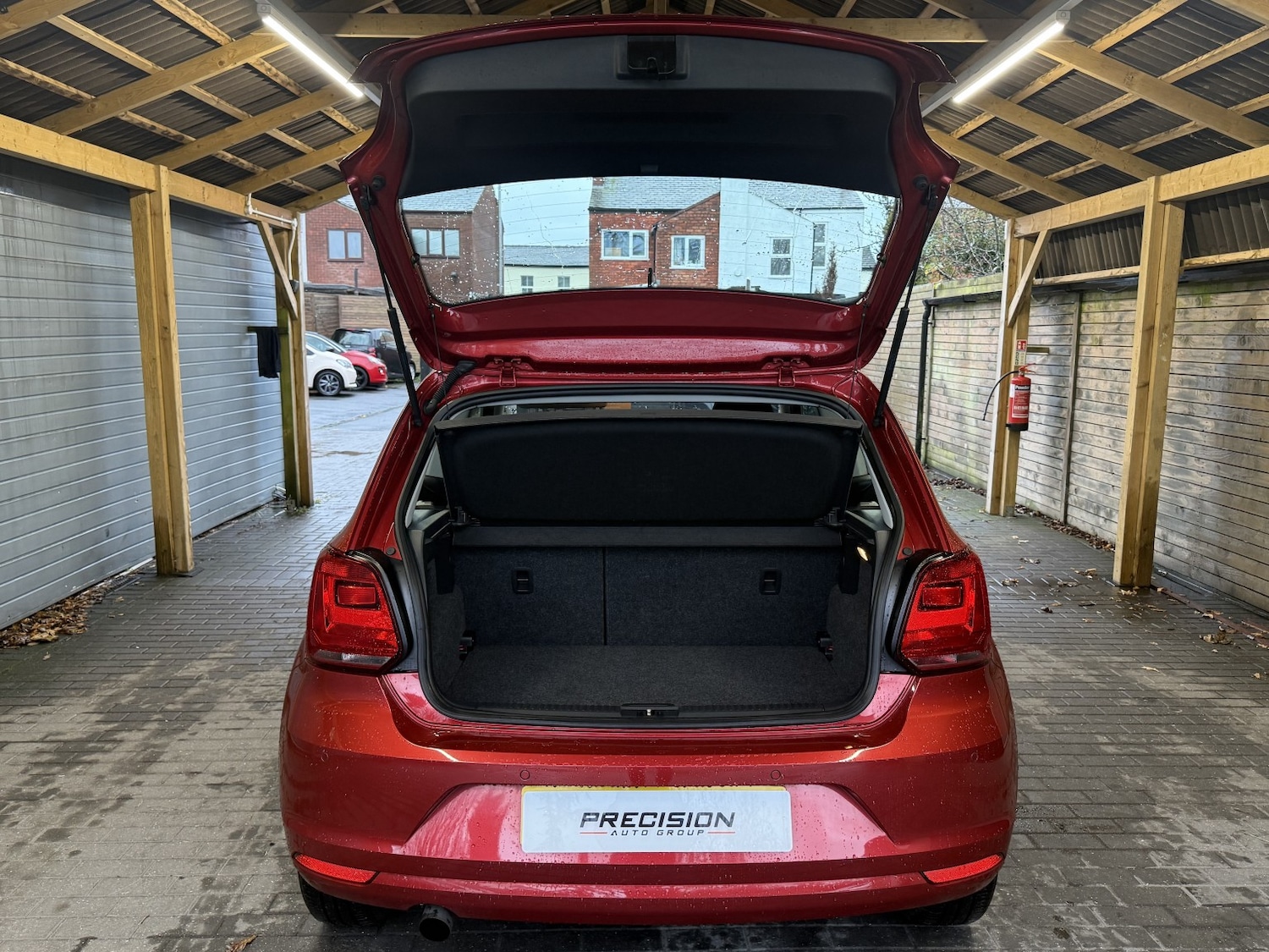 Used Volkswagen Polo 2015 for sale - 76618710: Photo 14