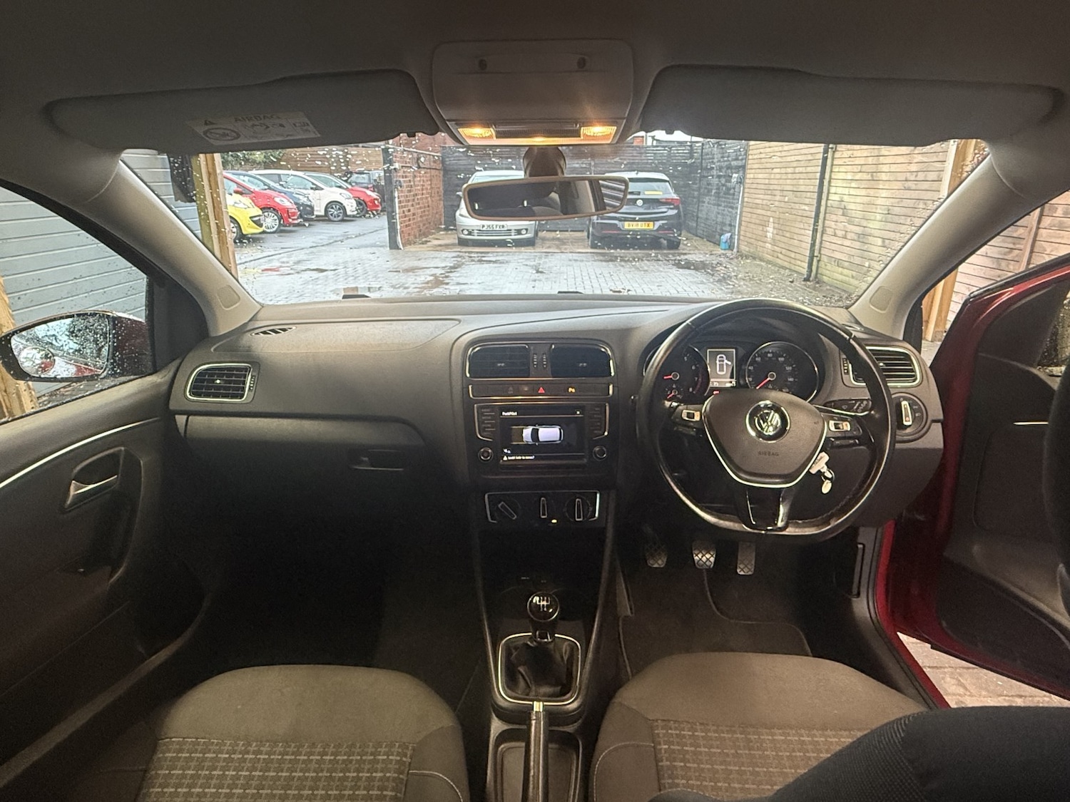 Used Volkswagen Polo 2015 for sale - 76618710: Photo 15