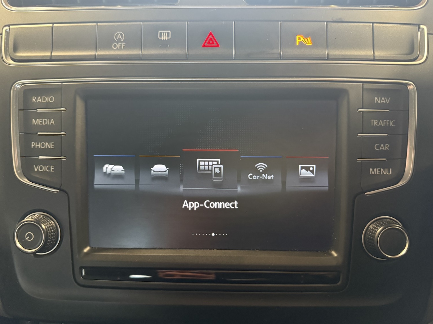 Used Volkswagen Polo 2015 for sale - 76618710: Photo 24