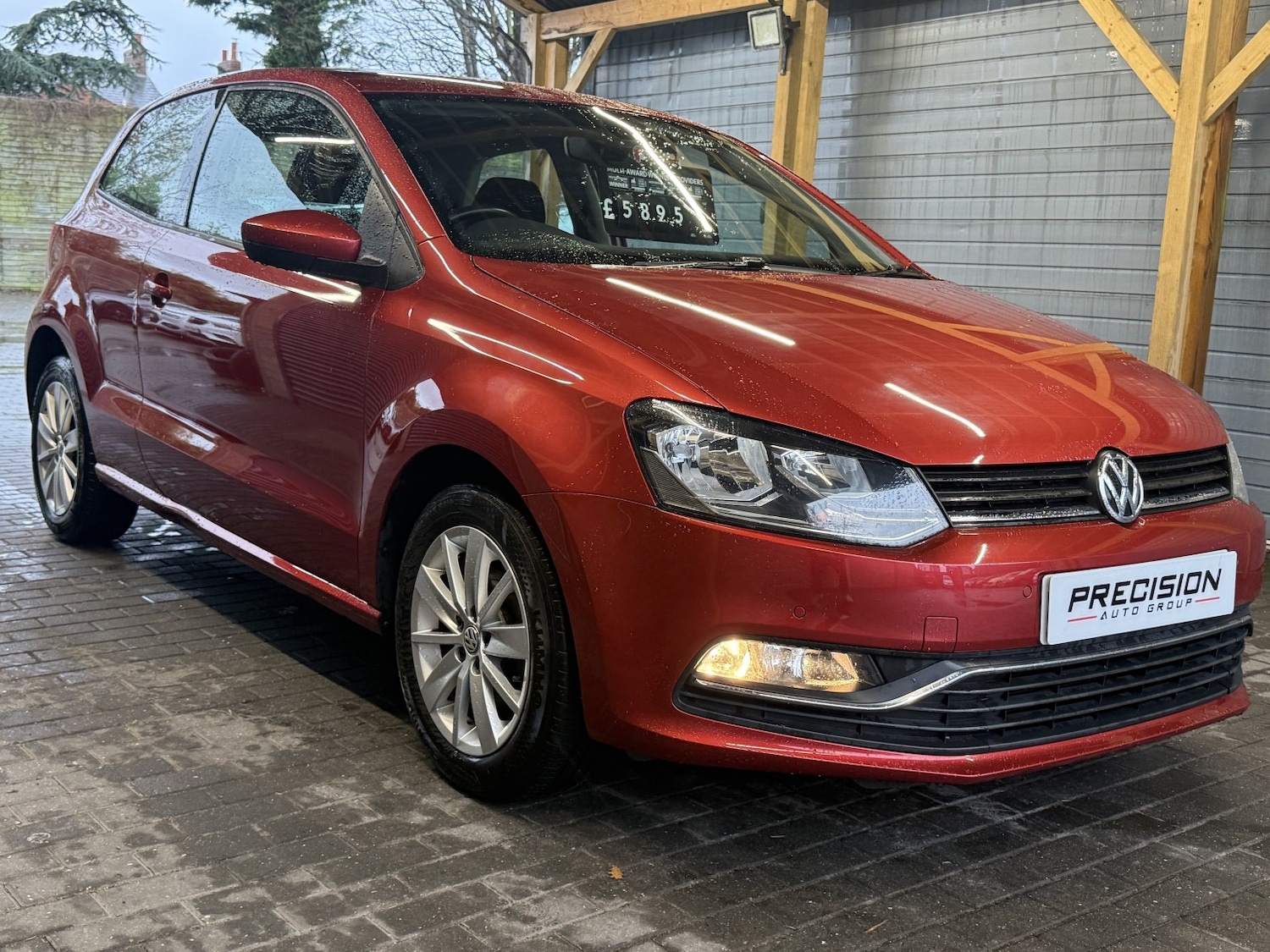 Used Volkswagen Polo 2015 for sale - 76618710: Photo 3
