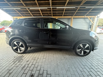 Used Nissan Qashqai 2016 for sale - 76455449: Photo