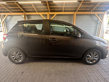 Used Toyota Yaris 2017 for sale - 75517828: Photo