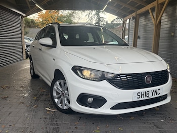 Used Fiat Tipo 2018 for sale - 76449360: Photo