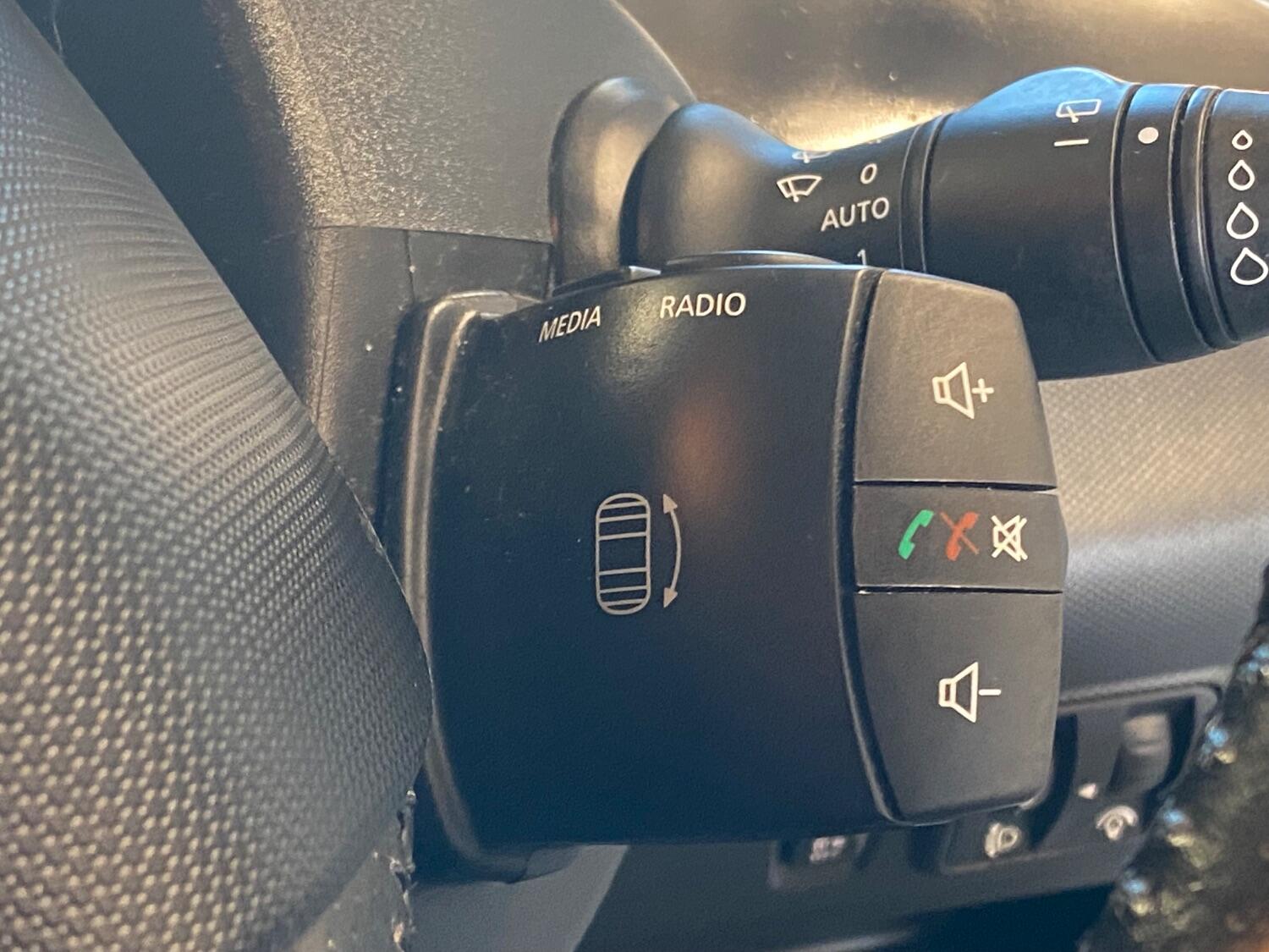 Used Renault Zoe 2019 for sale - 76177046: Photo 31
