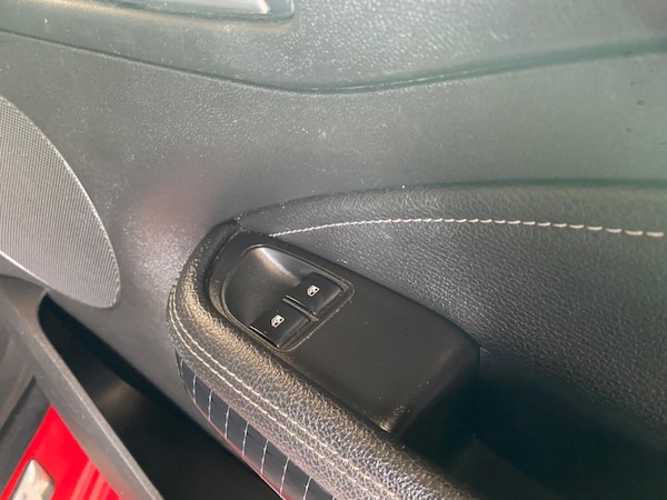 Used Vauxhall ADAM 2015 for sale - 76177083: Photo 23