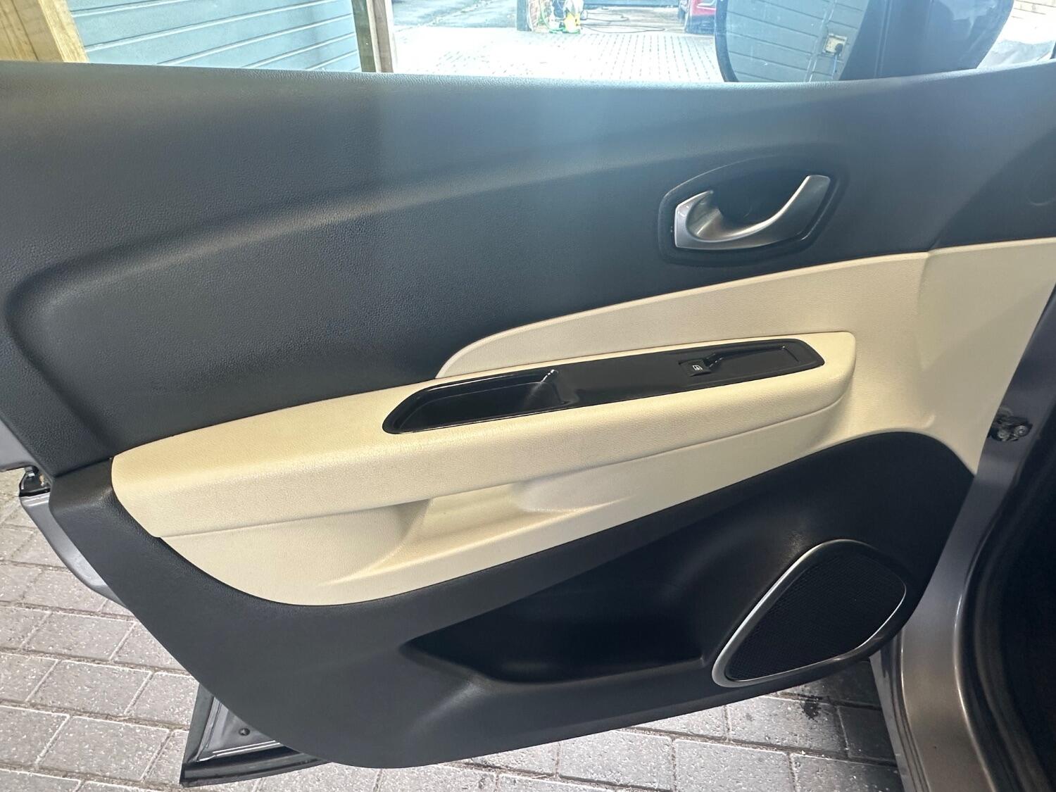 Used Renault Captur 2019 for sale - 76128917: Photo 46