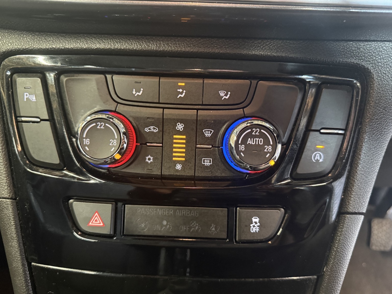 Used Vauxhall Mokka X 2017 for sale - 76246219: Photo 28