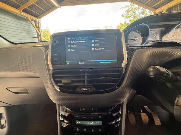 Used Peugeot 2008 2018 for sale - 76128922: Photo 28