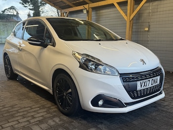 Used Peugeot 208 2017 for sale - 76693046: Photo