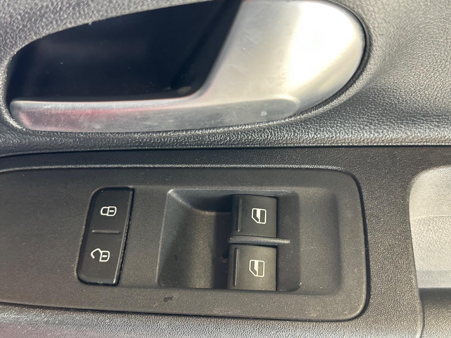 Used Volkswagen up! 2019 for sale - 75890859: Photo 18