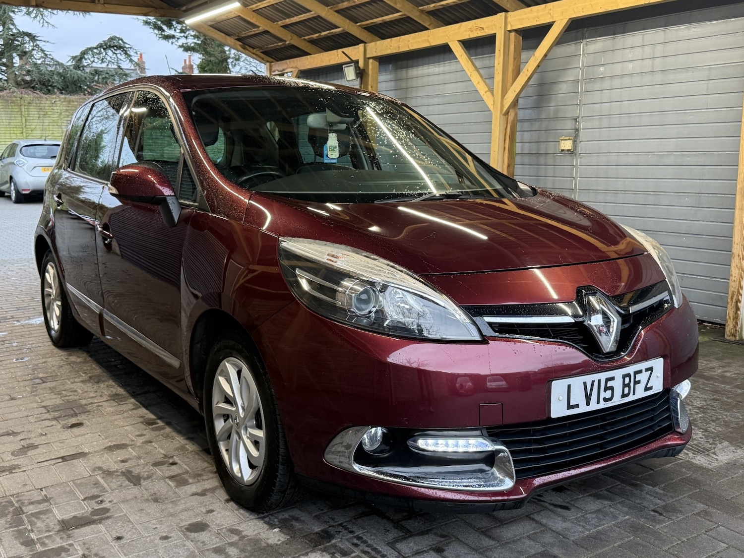 Used Renault Scenic 2015 for sale - 76935286: Photo 3