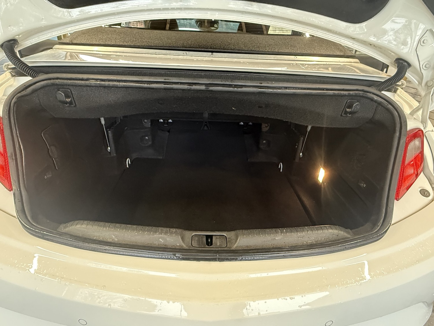 Used Vauxhall Cascada 2016 for sale - 76794805: Photo 11