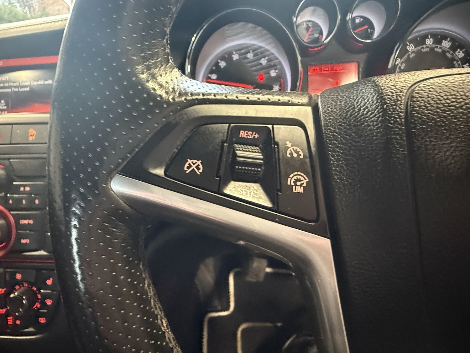 Used Vauxhall Cascada 2016 for sale - 76794805: Photo 28