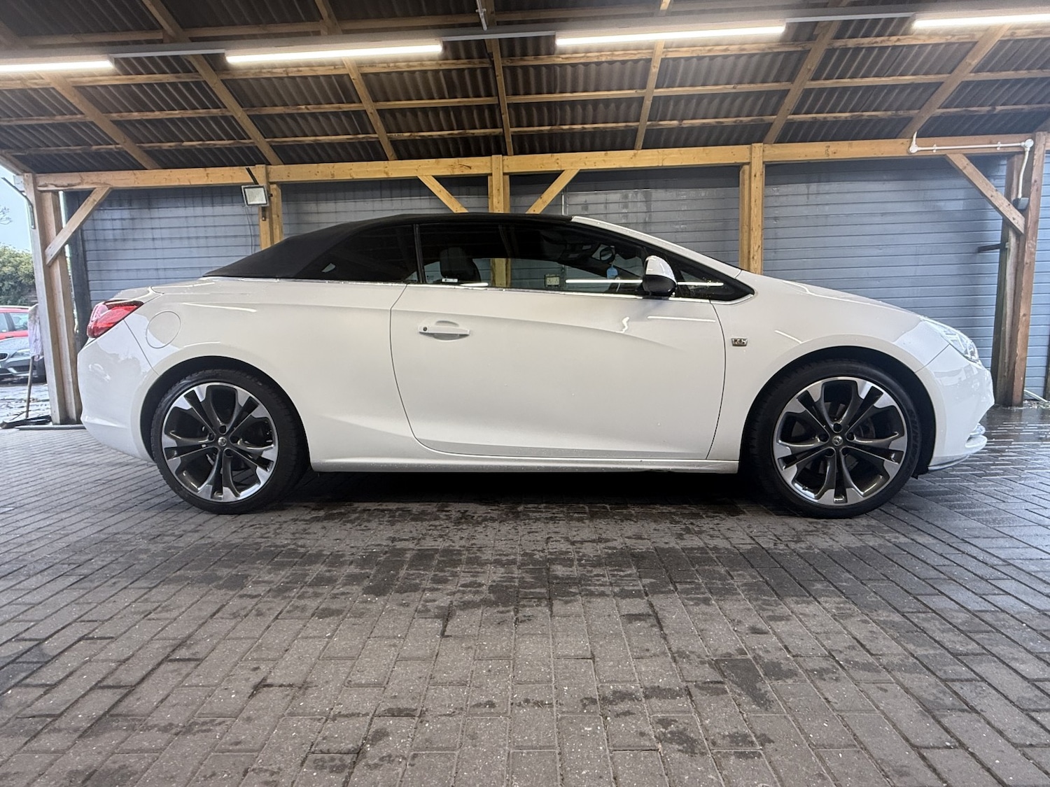 Used Vauxhall Cascada 2016 for sale - 76794805: Photo 4