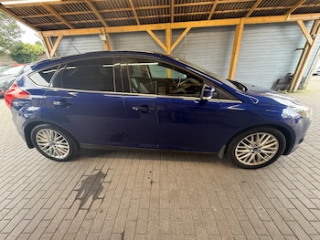 Used Ford Focus 2014 for sale - 76177078: Photo 2