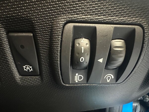 Used Renault Captur 2015 for sale - 76177071: Photo 21