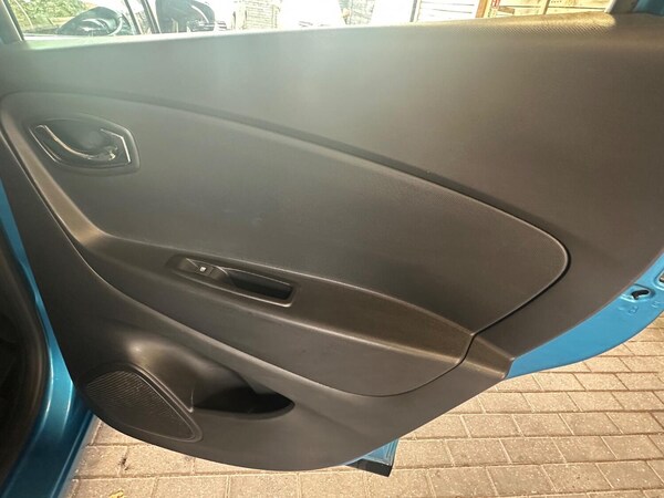 Used Renault Captur 2015 for sale - 76177071: Photo 37
