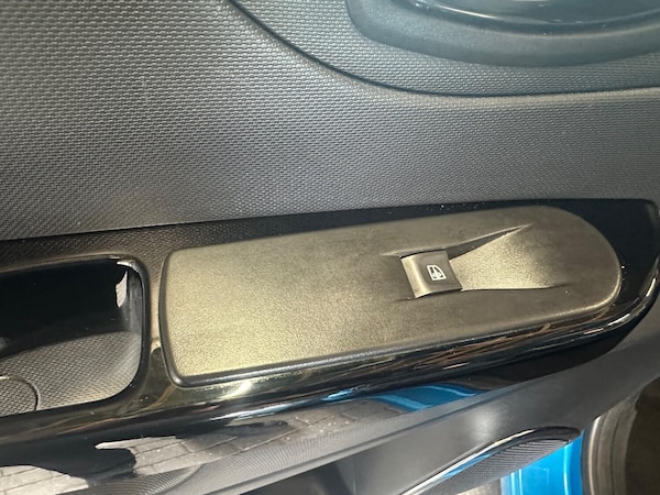 Used Renault Captur 2015 for sale - 76177071: Photo 42