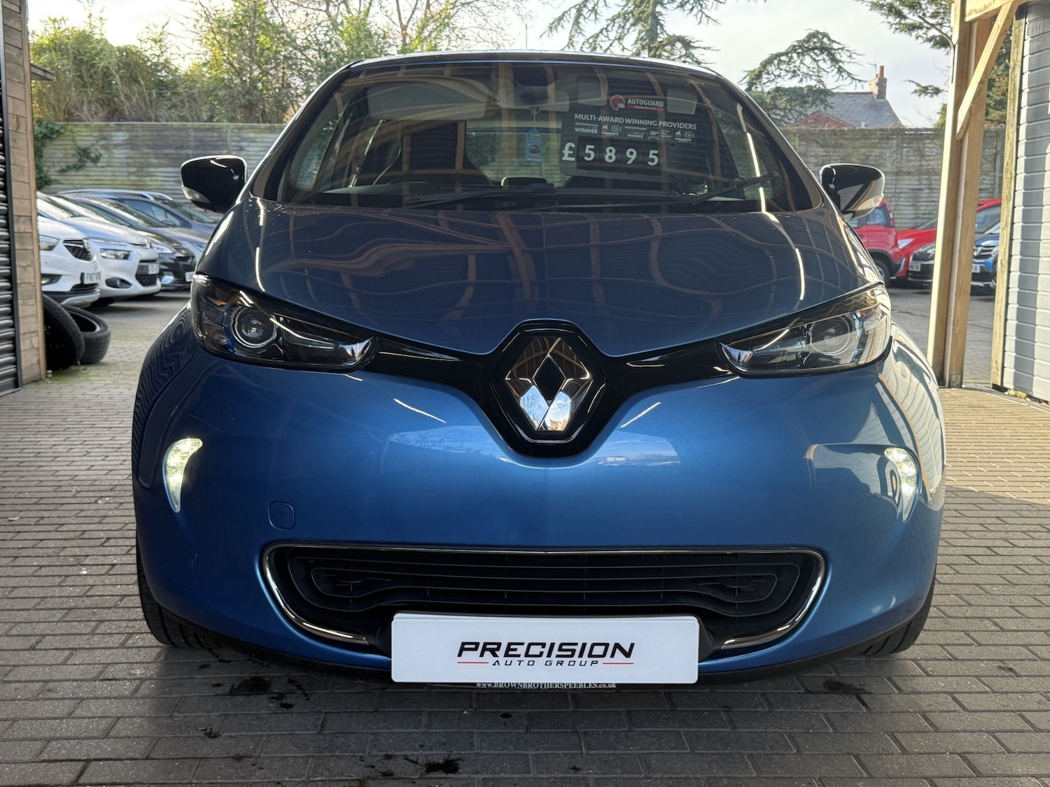Used Renault Zoe 2019 for sale - 76784960: Photo 2