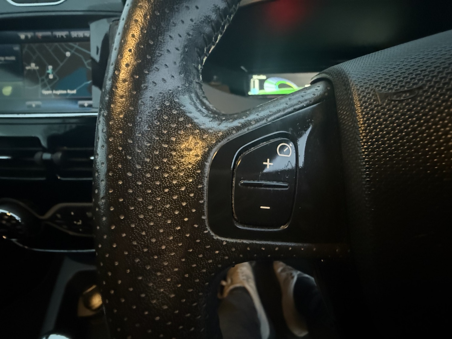 Used Renault Zoe 2019 for sale - 76784960: Photo 35