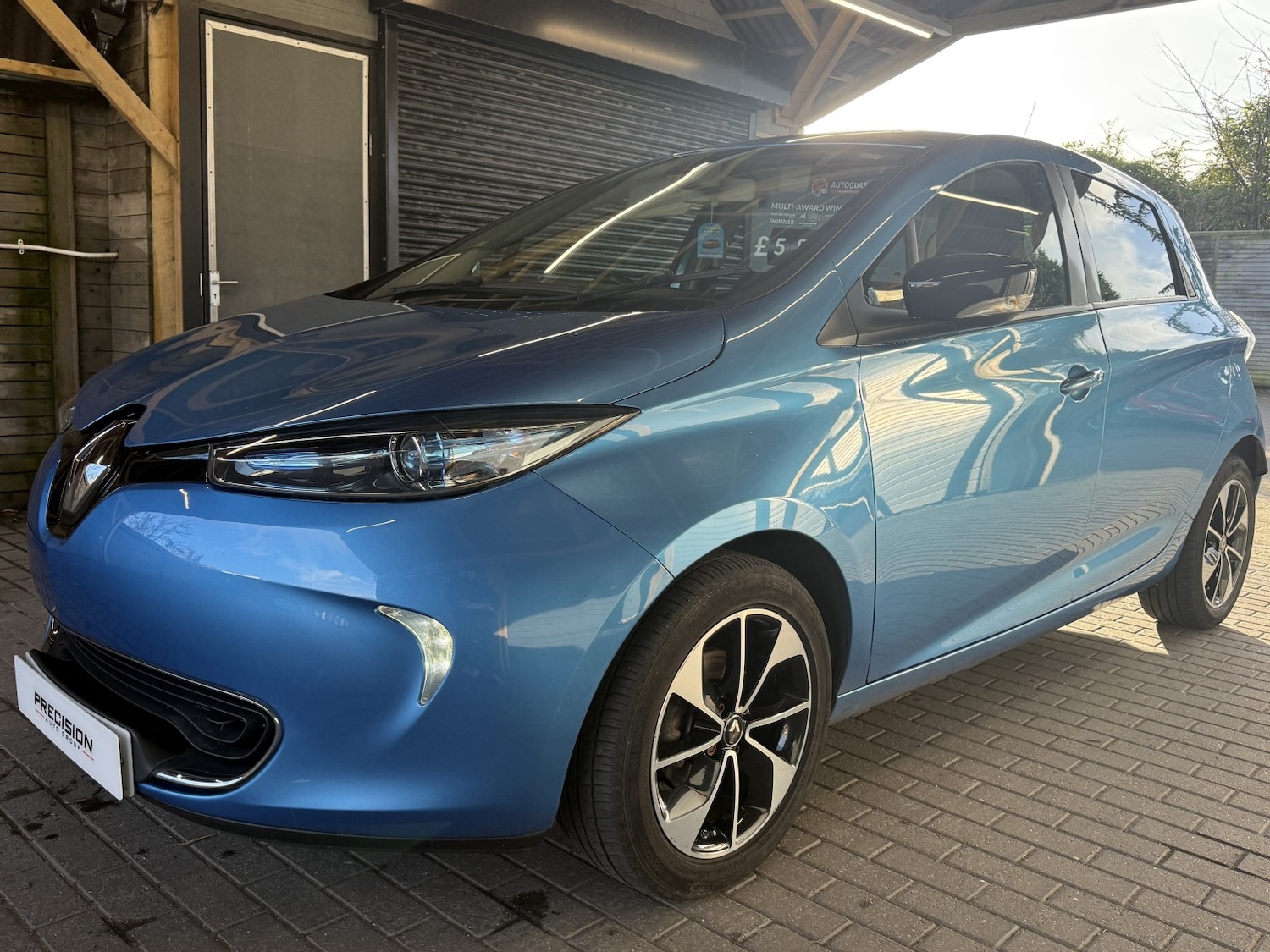 Used Renault Zoe 2019 for sale - 76784960: Photo 9