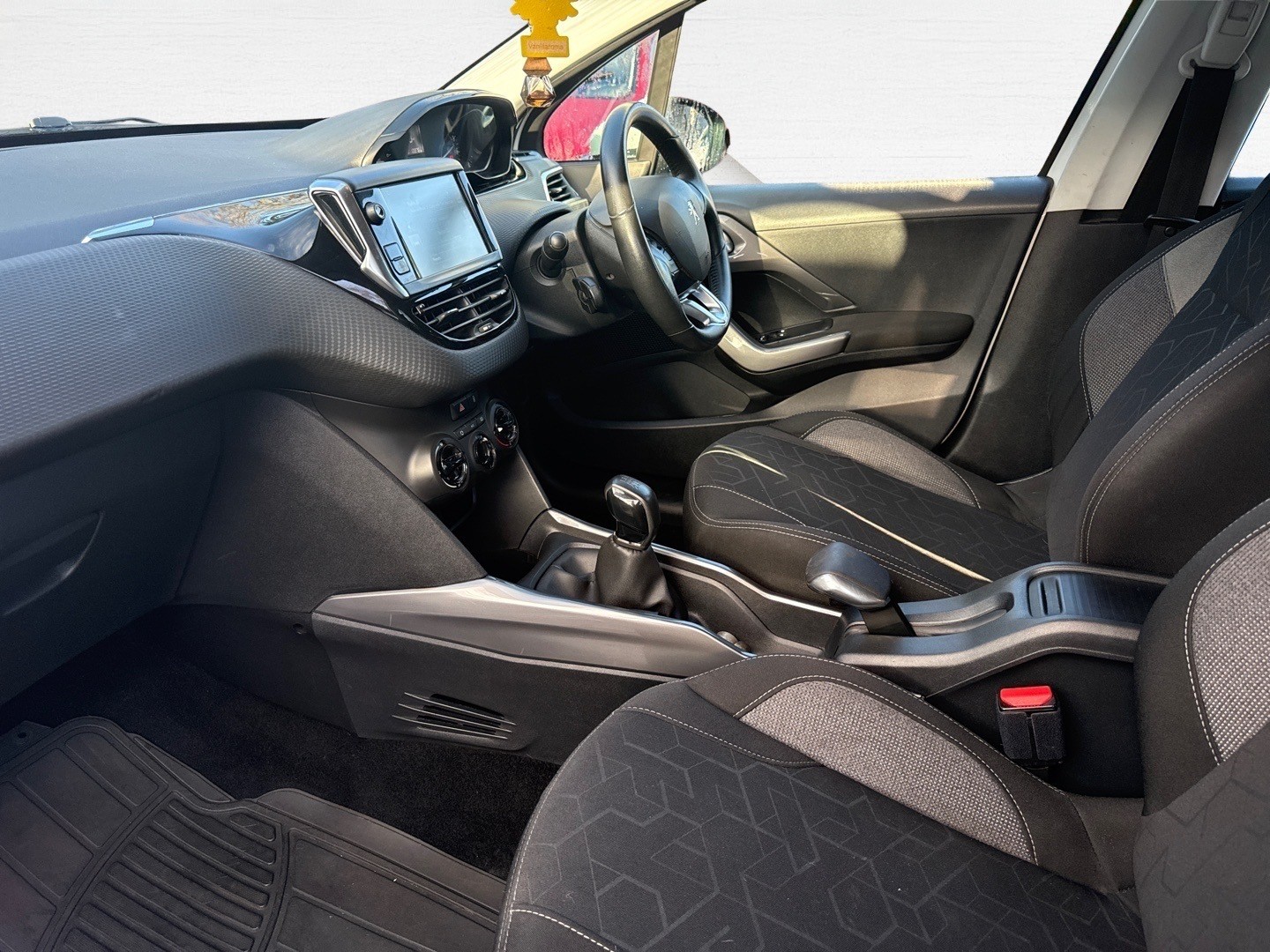 Used Peugeot 2008 2016 for sale - 76559938: Photo 13