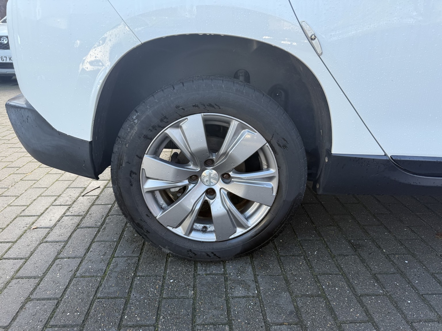 Used Peugeot 2008 2016 for sale - 76559938: Photo 17