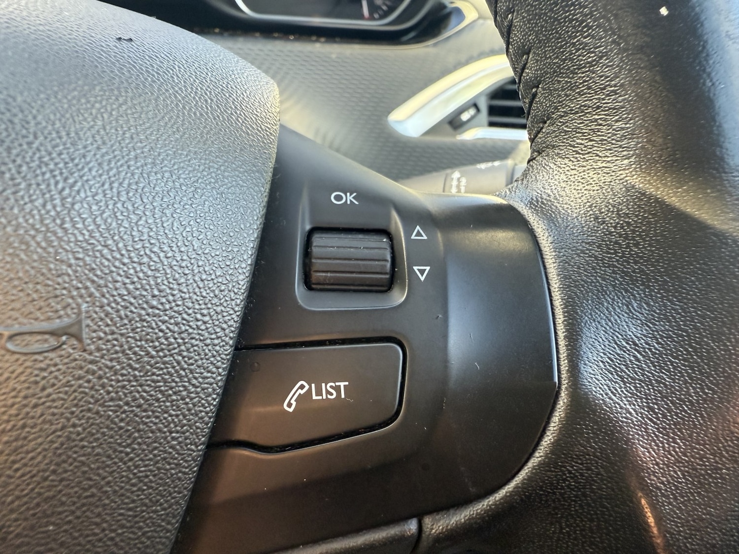 Used Peugeot 2008 2016 for sale - 76559938: Photo 29