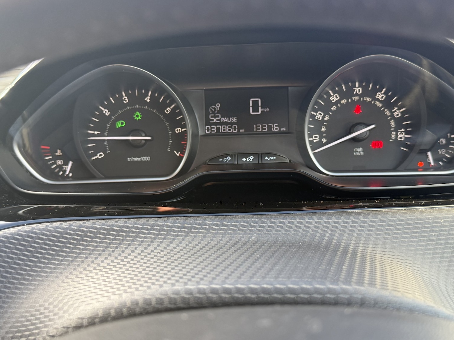 Used Peugeot 2008 2016 for sale - 76559938: Photo 32