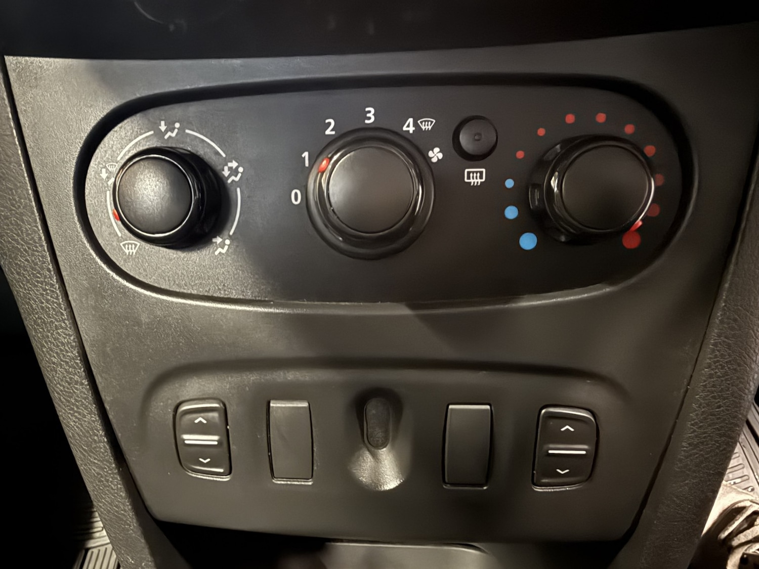 Used Dacia Sandero Stepway 2016 for sale - 77089785: Photo 26