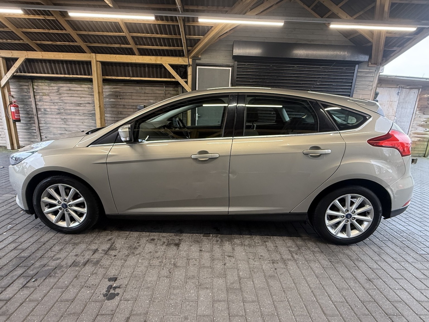Used Ford Focus 2015 for sale - 77154466: Photo 9