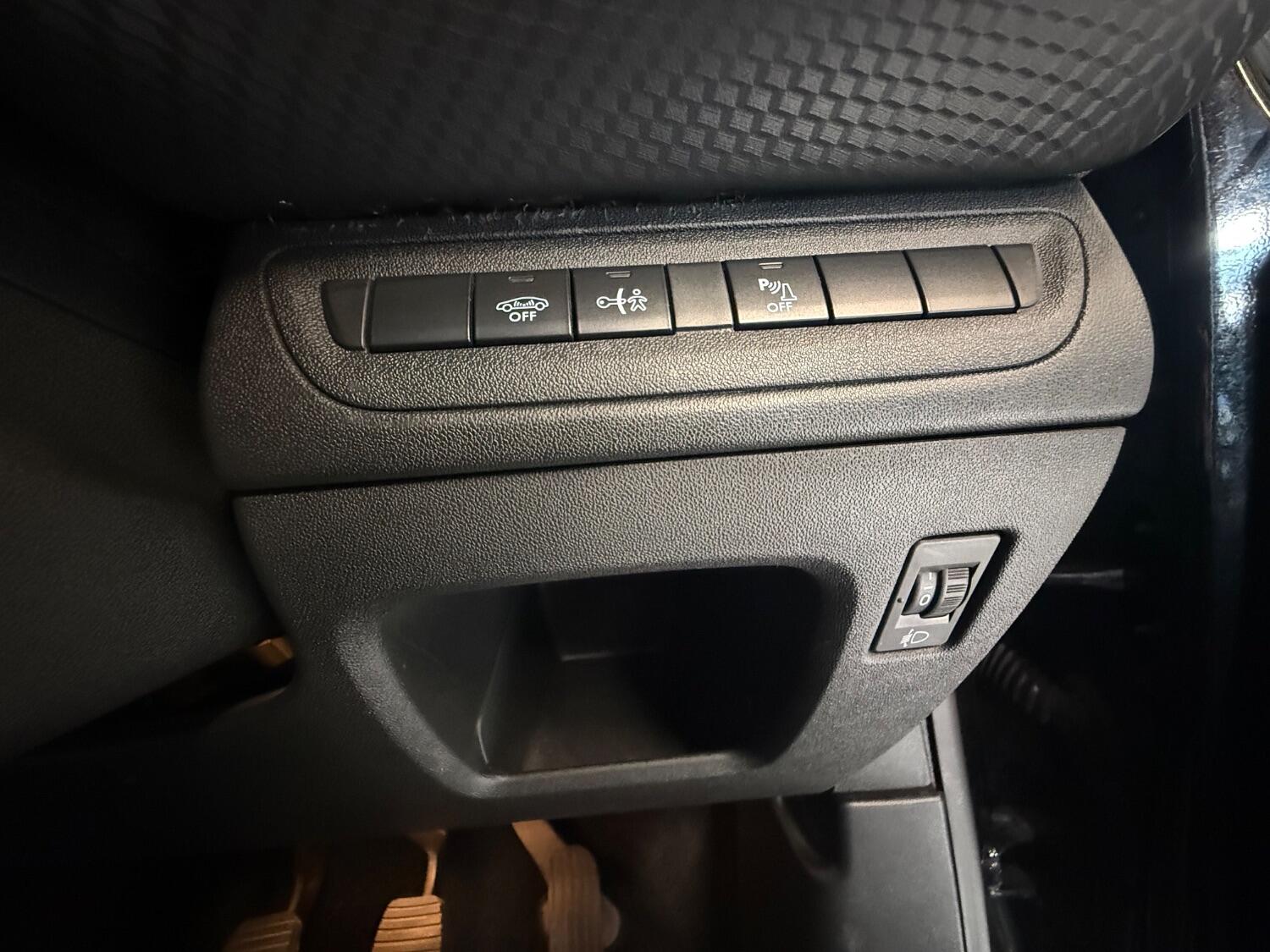 Used Peugeot 2008 2016 for sale - 77014876: Photo 22