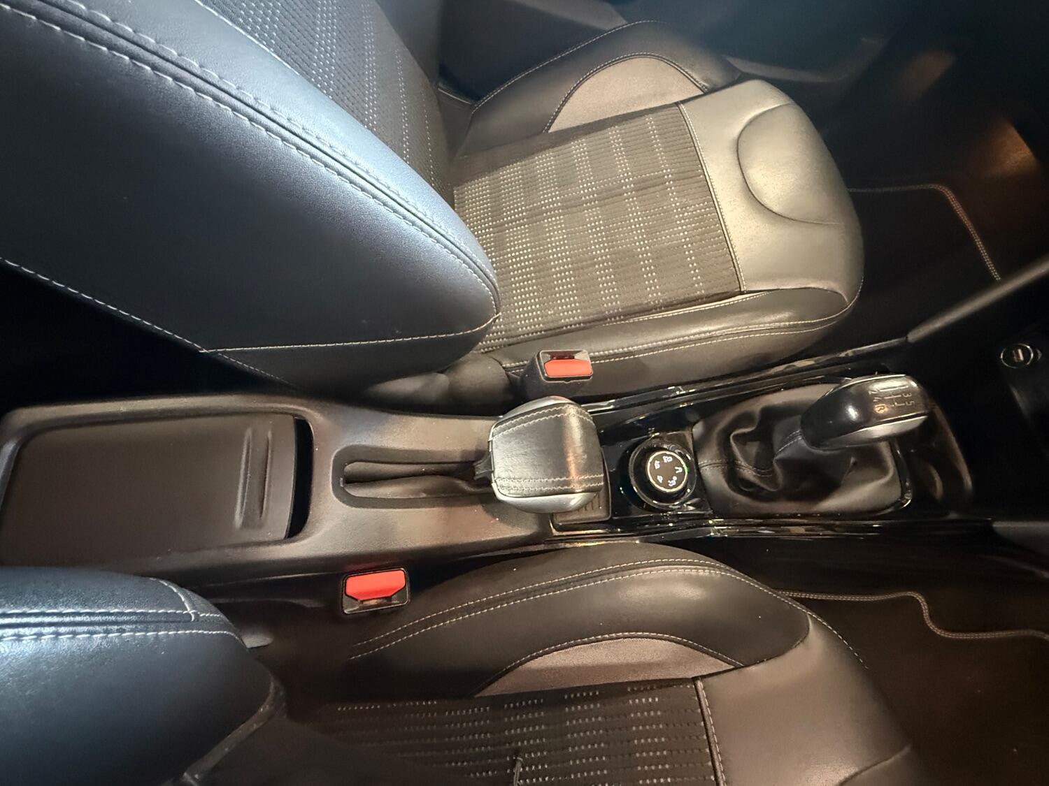 Used Peugeot 2008 2016 for sale - 77014876: Photo 32