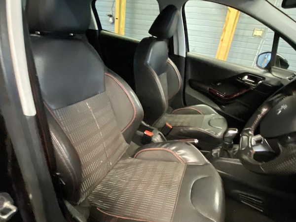 Used Peugeot 208 2015 for sale - 76305629: Photo 14