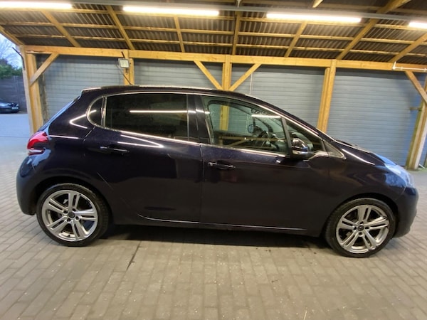Used Peugeot 208 2015 for sale - 76305629: Photo 4