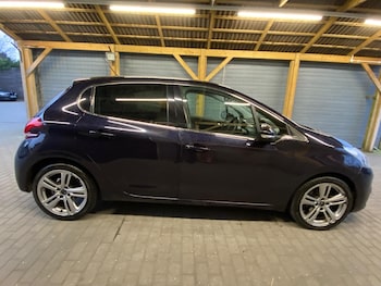 Used Peugeot 208 2015 for sale - 76305629: Photo 4